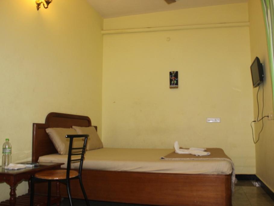 Hotel L'Ocean Puducherry Buitenkant foto